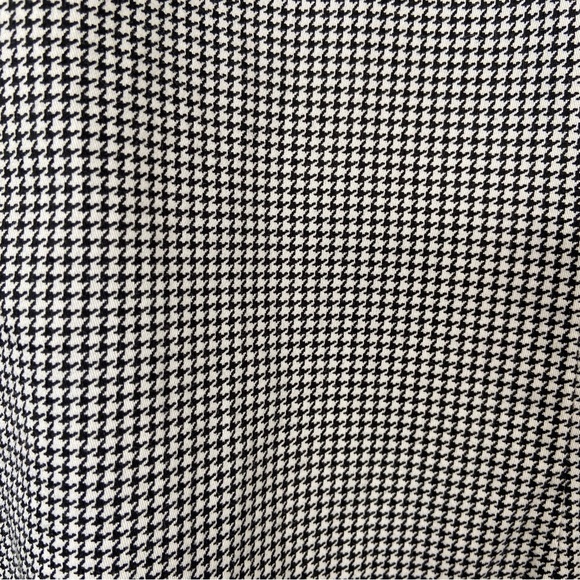 CHAPS BLACK/WHITE HOUNDSTOOTH NO IRON 100% COTTON BUTTON DOWN SHIRT, PETITE MED - Picture 7 of 10